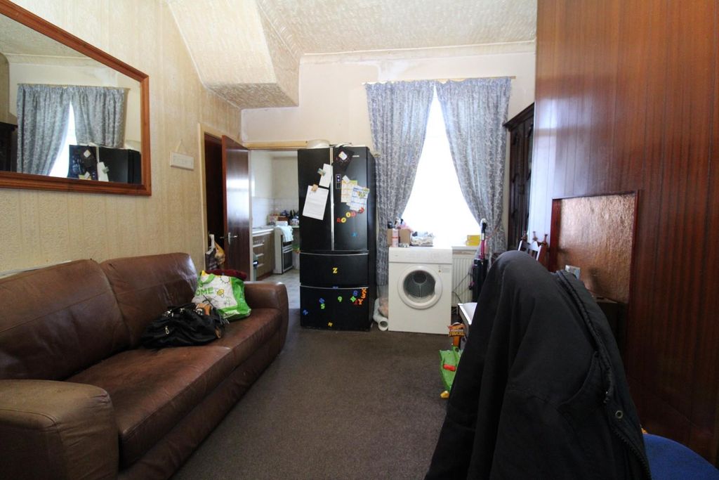 Property photo 3 of 10 Reception Room