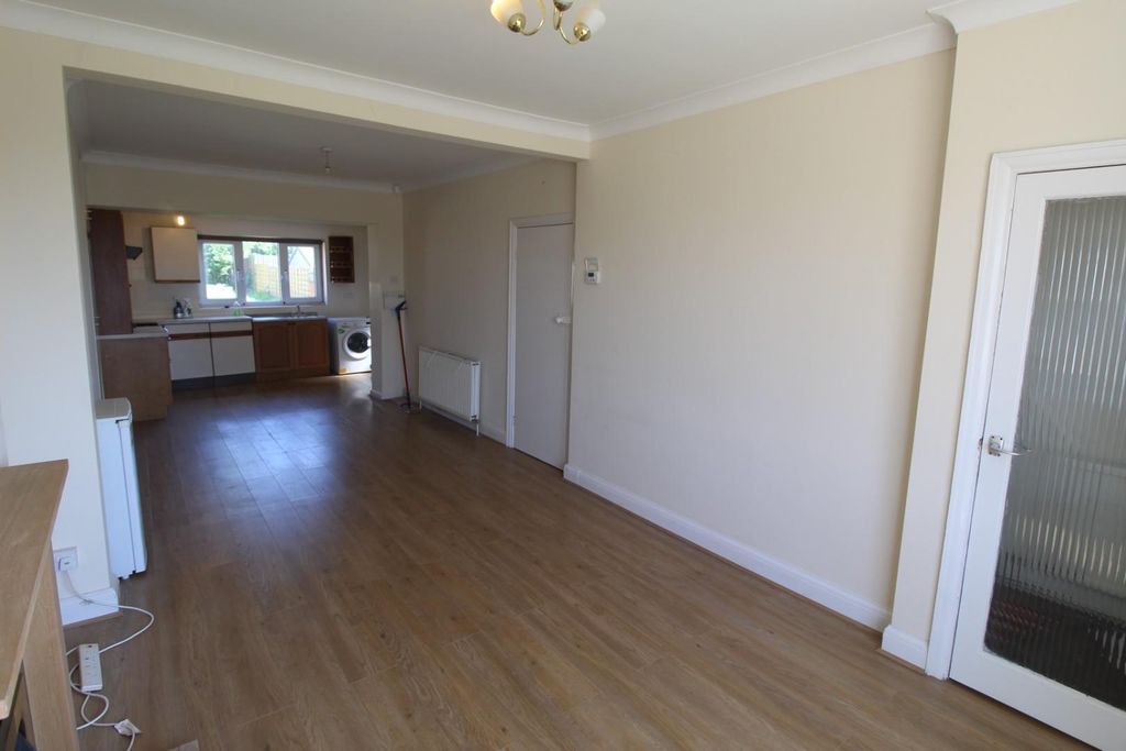 Property photo 2 of 14 Img_0124.Jpg
