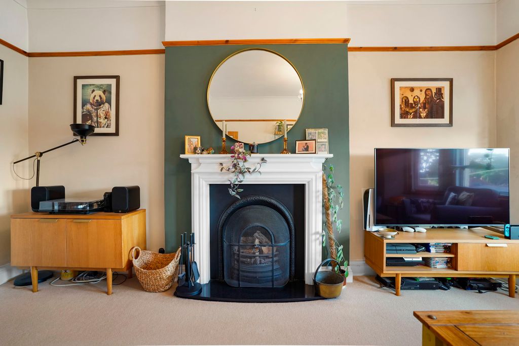 Property photo 3 of 27