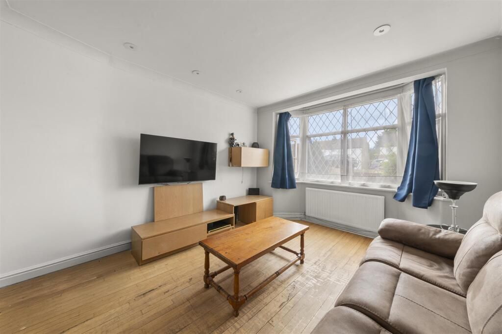 Property photo 2 of 16