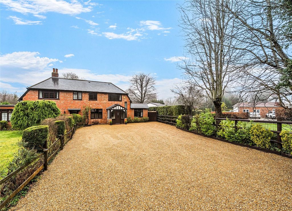 Property photo 2 of 21 Picture No. 24