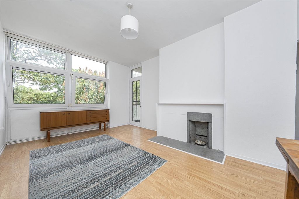 Property photo 2 of 14 Picture No. 13