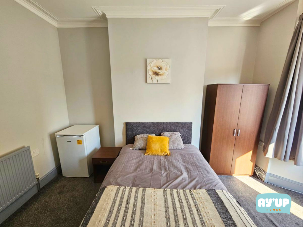 Property photo 2 of 6