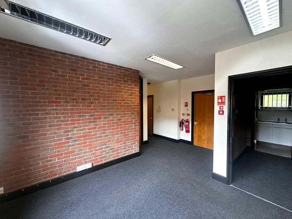 Property photo 2 of 9 Photo 7.Jpg