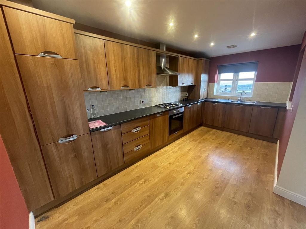 Property photo 2 of 16 28 Bea.Jpeg