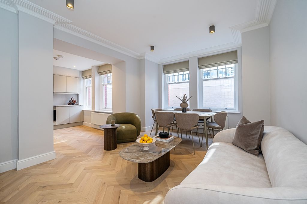 Property photo 2 of 10 202_A_Hamlet_Gard...