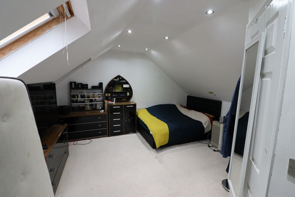 Property photo 2 of 9 Gallery