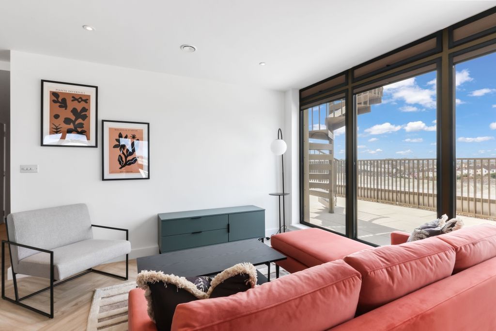 Property photo 3 of 10