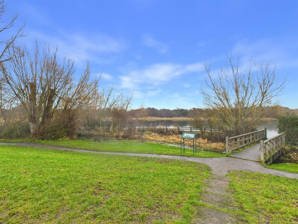 Property photo 3 of 15 Cam02435G0-Pr0124-Still019.Jpg