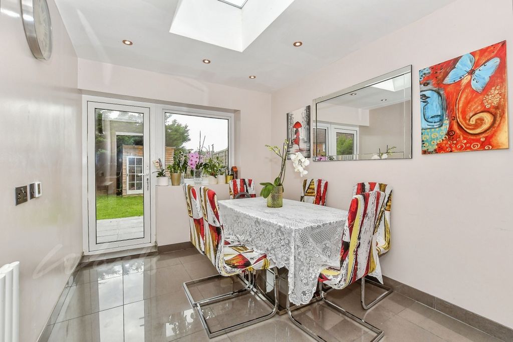 Property photo 3 of 13 Dining