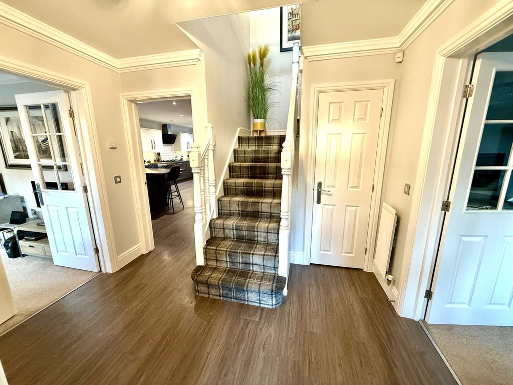 Property photo 3 of 27 Img_1132