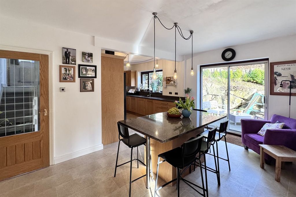 Additional image 5 of 5 bed detached house for saleHaywards Close, Glossop SK13