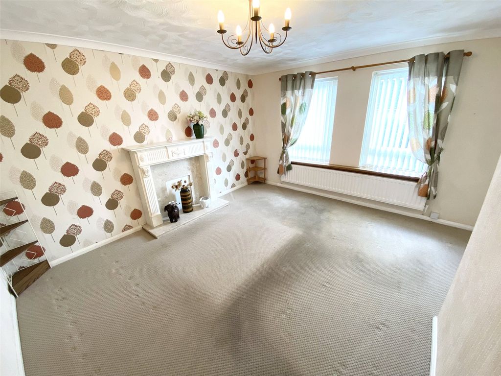 Property photo 3 of 8 Picture No. 27