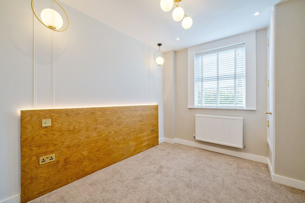 Property photo 3 of 8 Picture No. 08