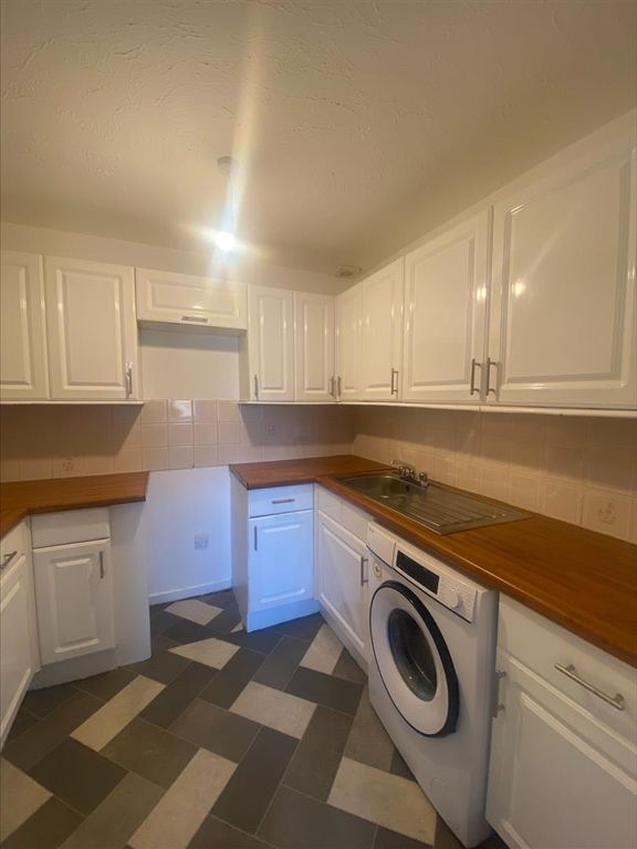 Property photo 3 of 6 4F Chapellcross No 2.Jpg