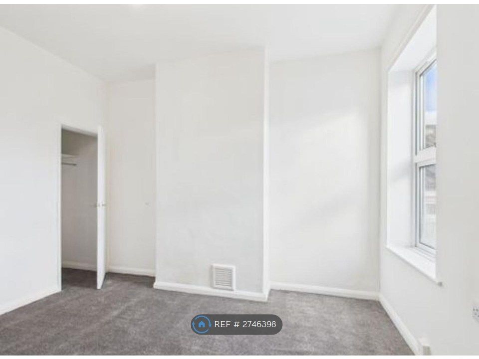 Property photo 3 of 4