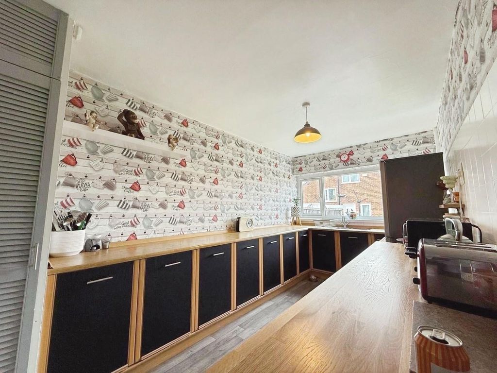 Property photo 3 of 19 1B98Bcf9--4F8D-858A-06A7Fe23A8Ae-87240-00001Be2D84