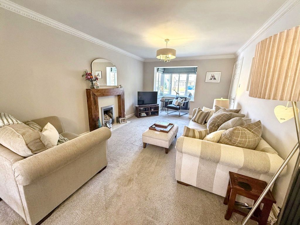 Property photo 3 of 35