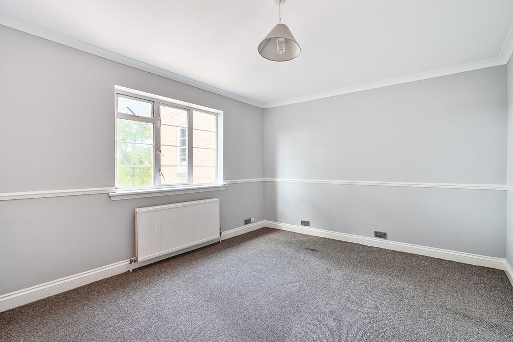 Property photo 3 of 16 1321479-12-686ce7...