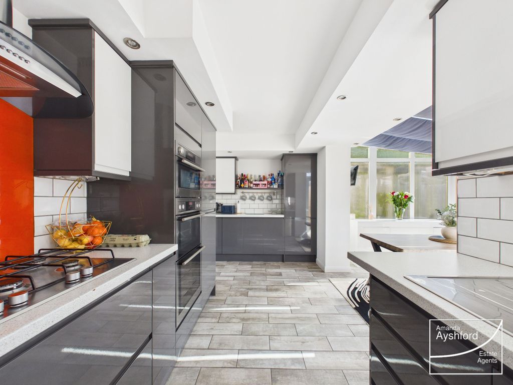 Property photo 3 of 26