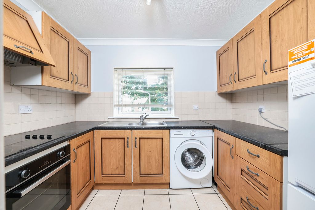 Property photo 3 of 11 Photo