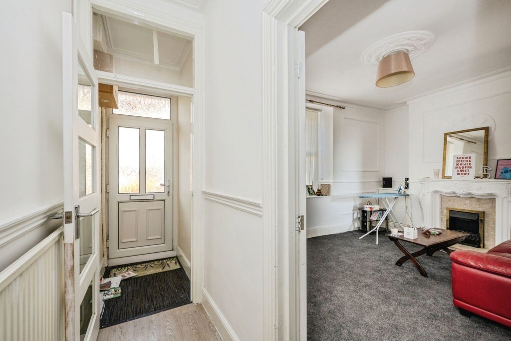 Property photo 2 of 20 Pbox-Img.Jpg