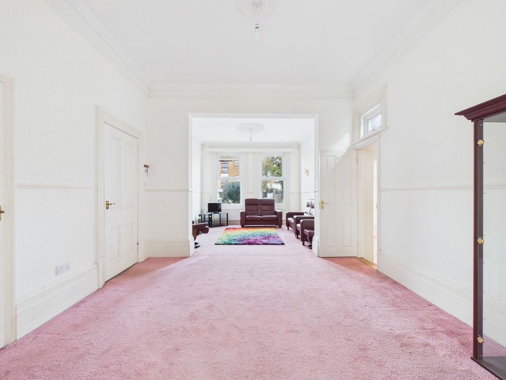 Property photo 3 of 31