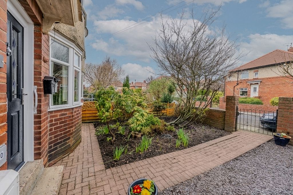 Property photo 3 of 19 Photo 2