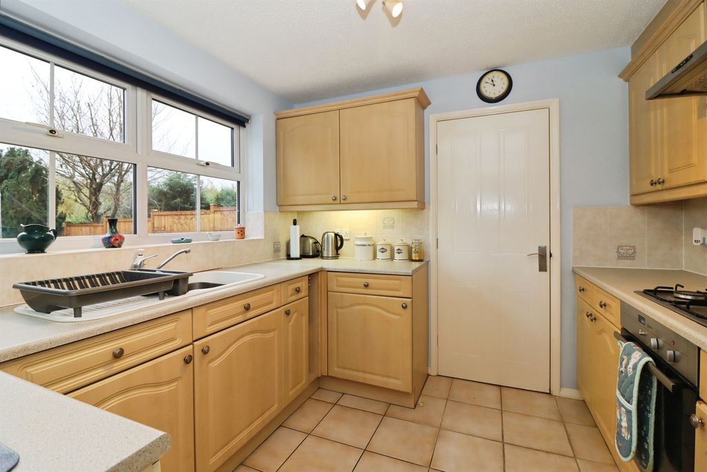 Property photo 3 of 17