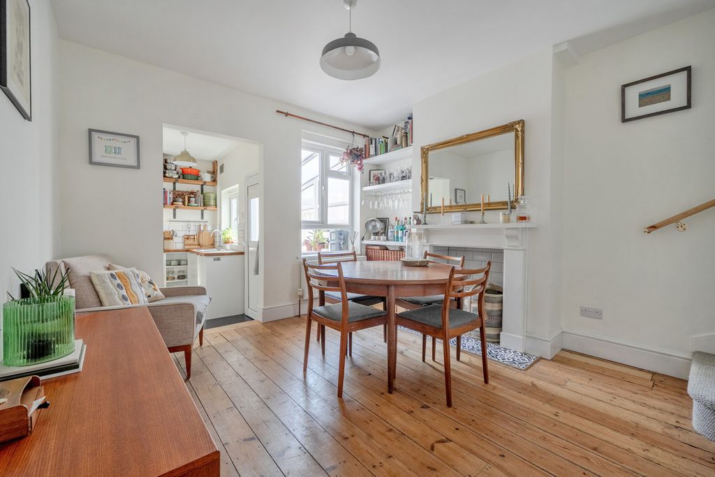 Property photo 3 of 21 1445937-12-69Dd20...