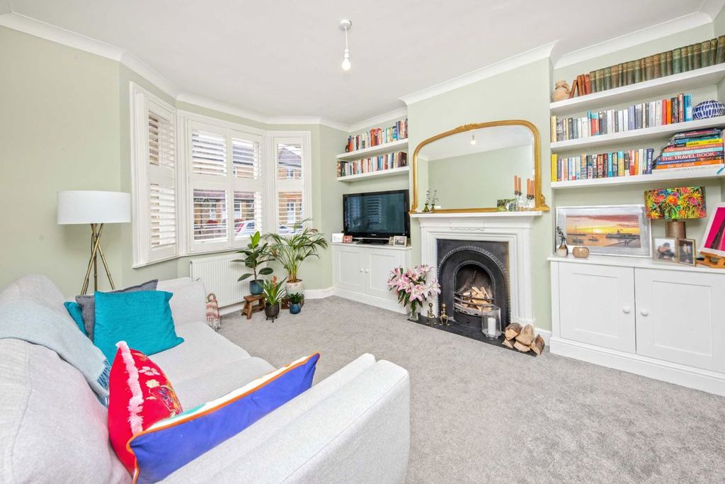 Property photo 2 of 9