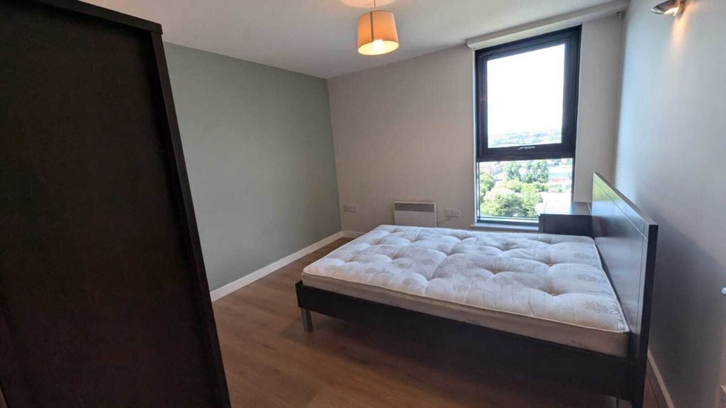 Property photo 2 of 9