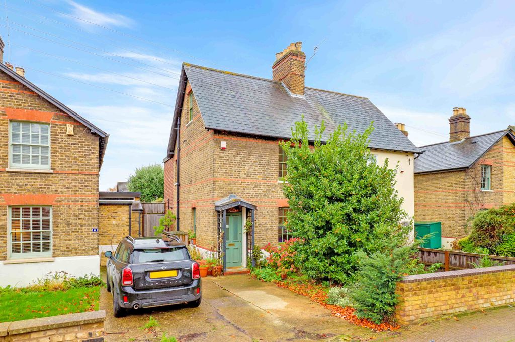 Property photo 2 of 9