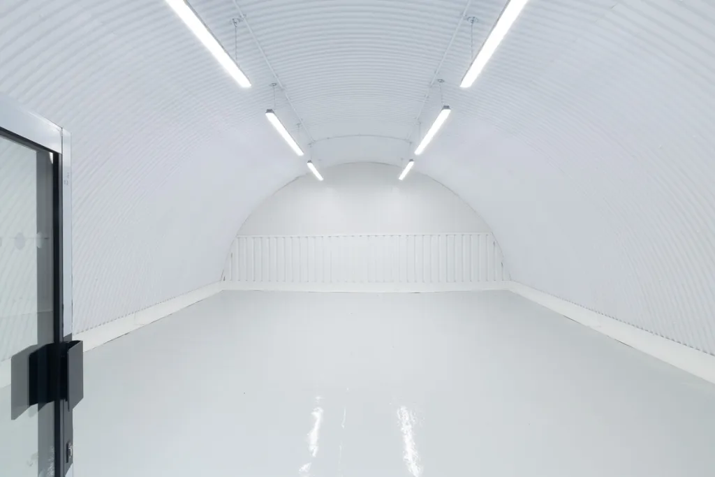 Property photo 2 of 3 An Empty Arch With White Lining