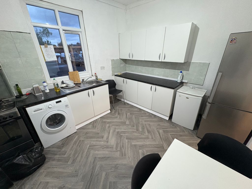 Property photo 3 of 9 Img_9083