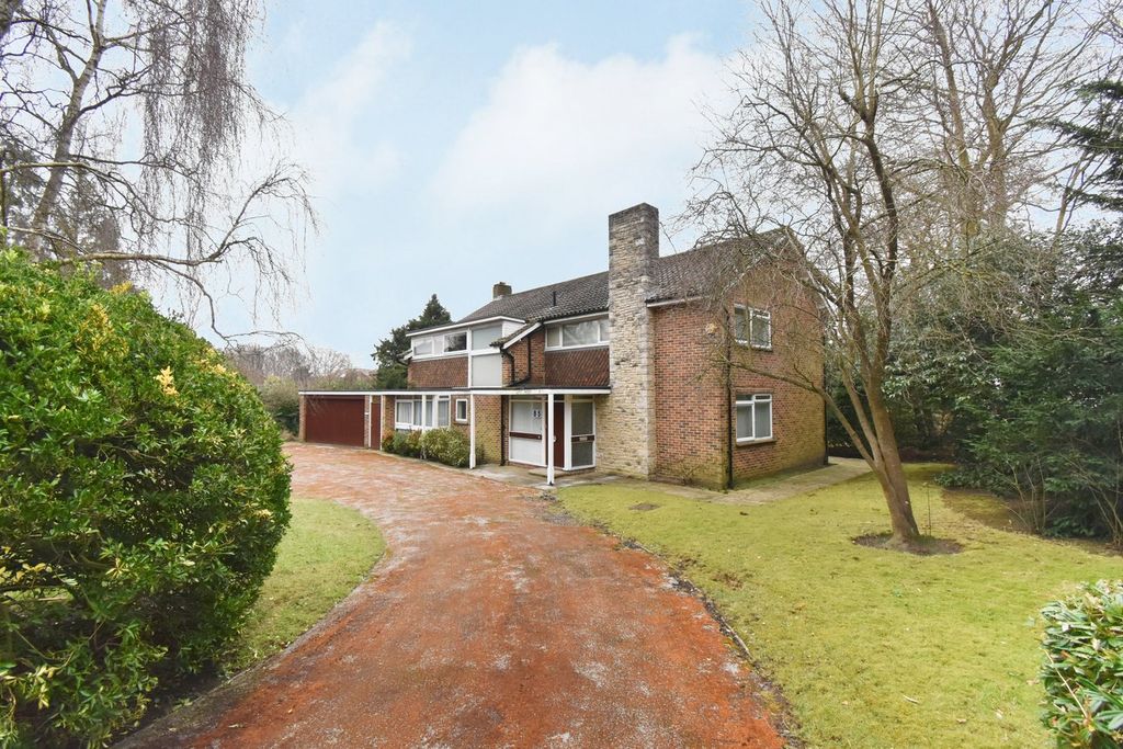 Property photo 1 of 9