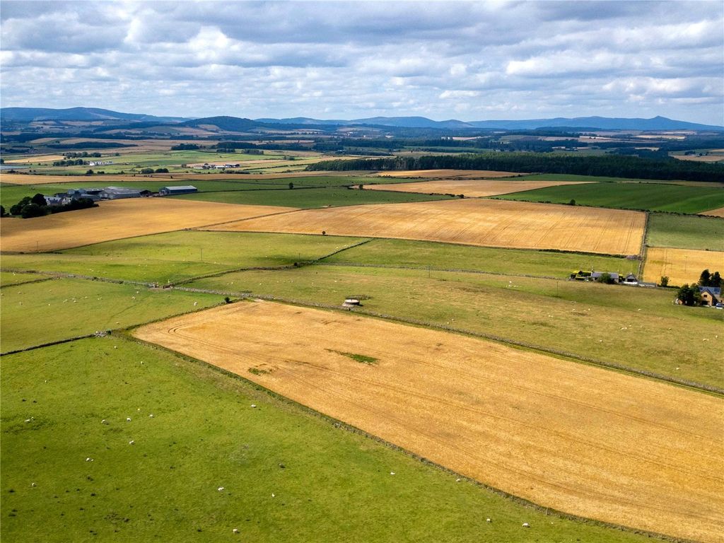 Property photo 2 of 14 Setting