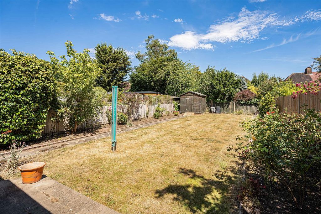 Property photo 2 of 32