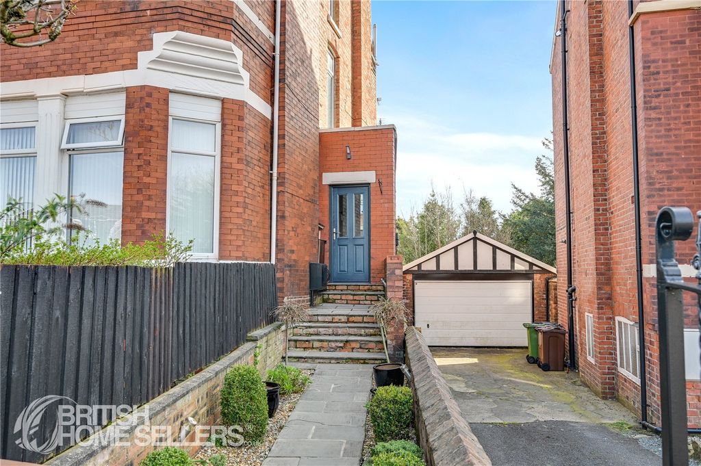 Property photo 2 of 16 Picture No. 11