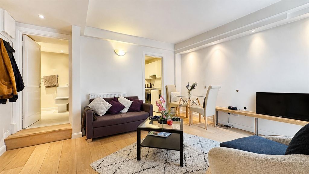 Property photo 1 of 13 Flat B, Lee House1.Jpg