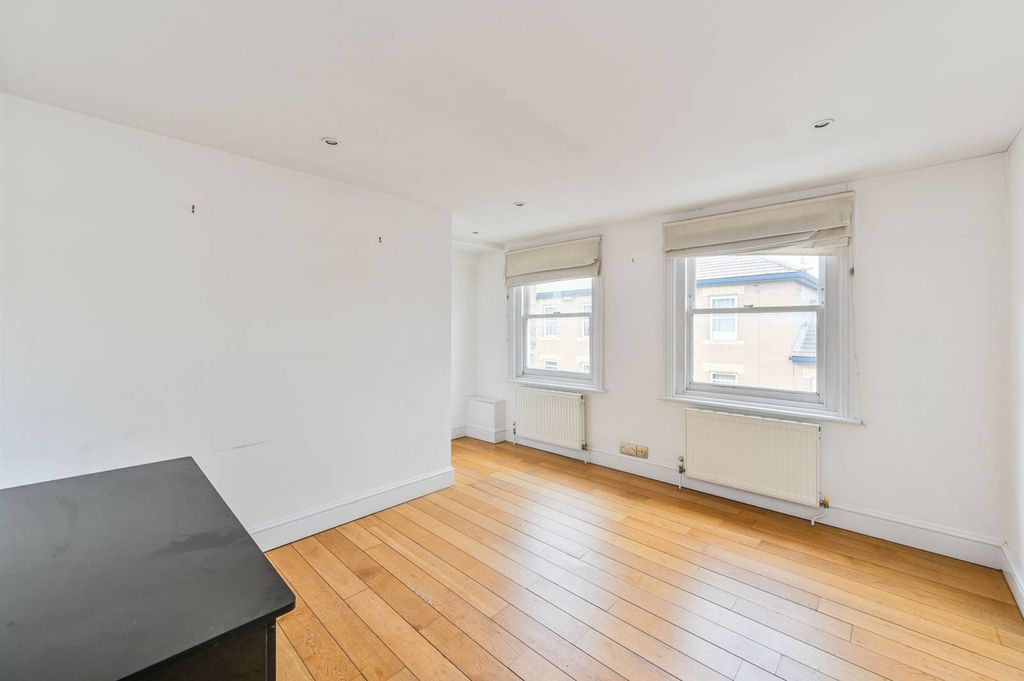 Property photo 2 of 9