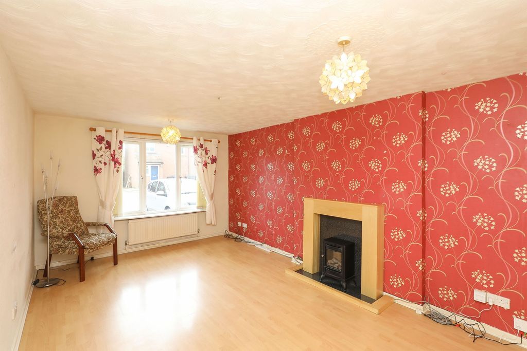 Property photo 2 of 15