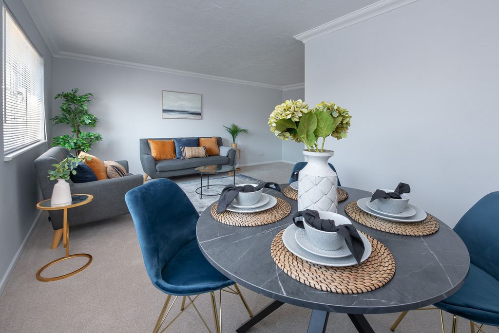 Property photo 2 of 22