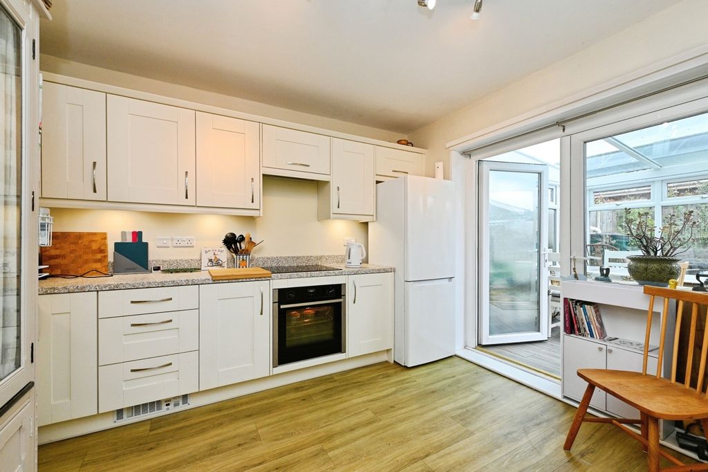 Property photo 3 of 20 Pbox-Img.Jpg