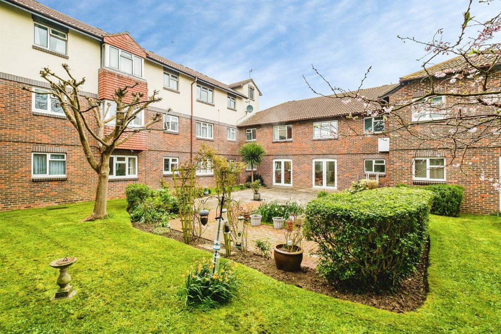 Property photo 1 of 18