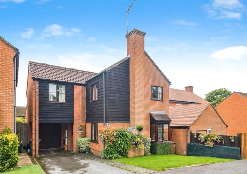 Property photo 1 of 17 Image