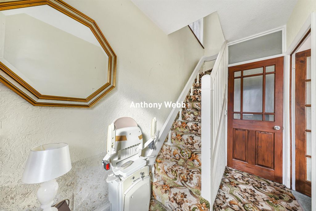 Property photo 3 of 23 Hallway