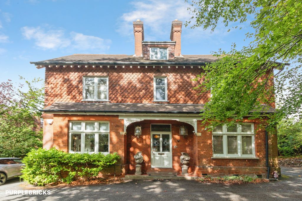 Property photo 1 of 33