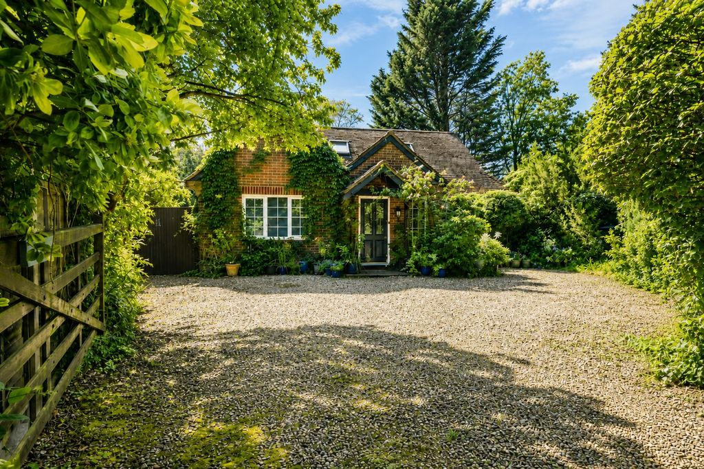 Property photo 2 of 19