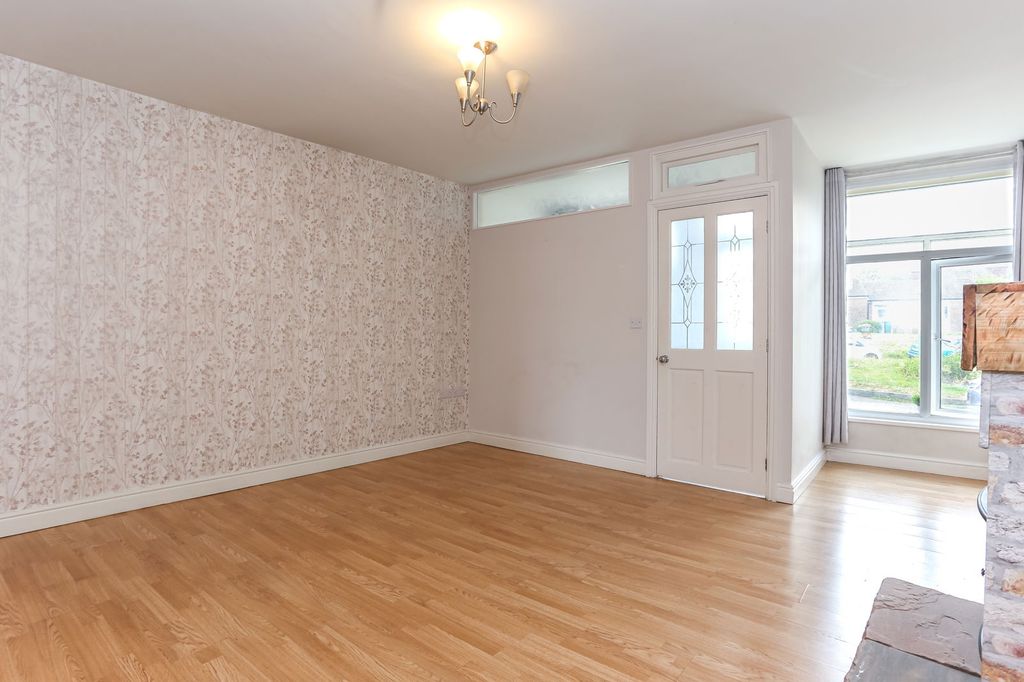 Property photo 2 of 29